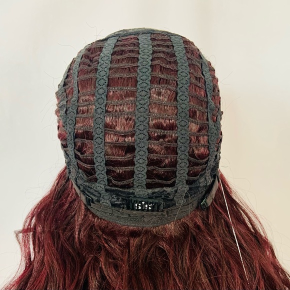 22β Burgundy Lace Front Wig for Daily Wear or Events π€© - NO FURTHER DISCOUNT - Picture 7 of 9